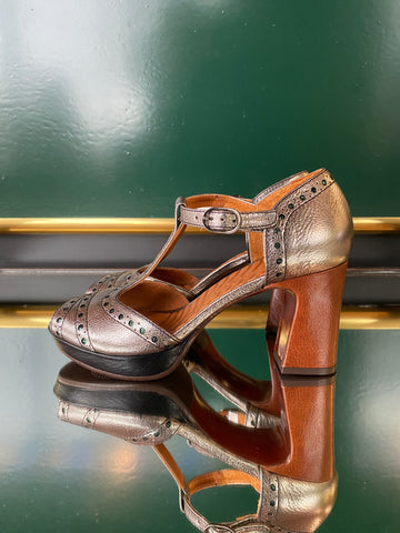 Chie Mihara KINTA heels in silver-effect leather with green detailing, T-bar strap and brown block heel