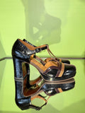 Side view of Chie Mihara DITORA49 black and brown leather Mary Jane heels